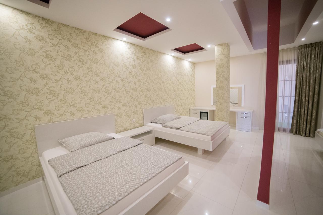 Hotel Urban Buzim Екстериор снимка