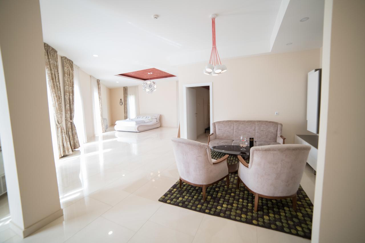 Hotel Urban Buzim Екстериор снимка