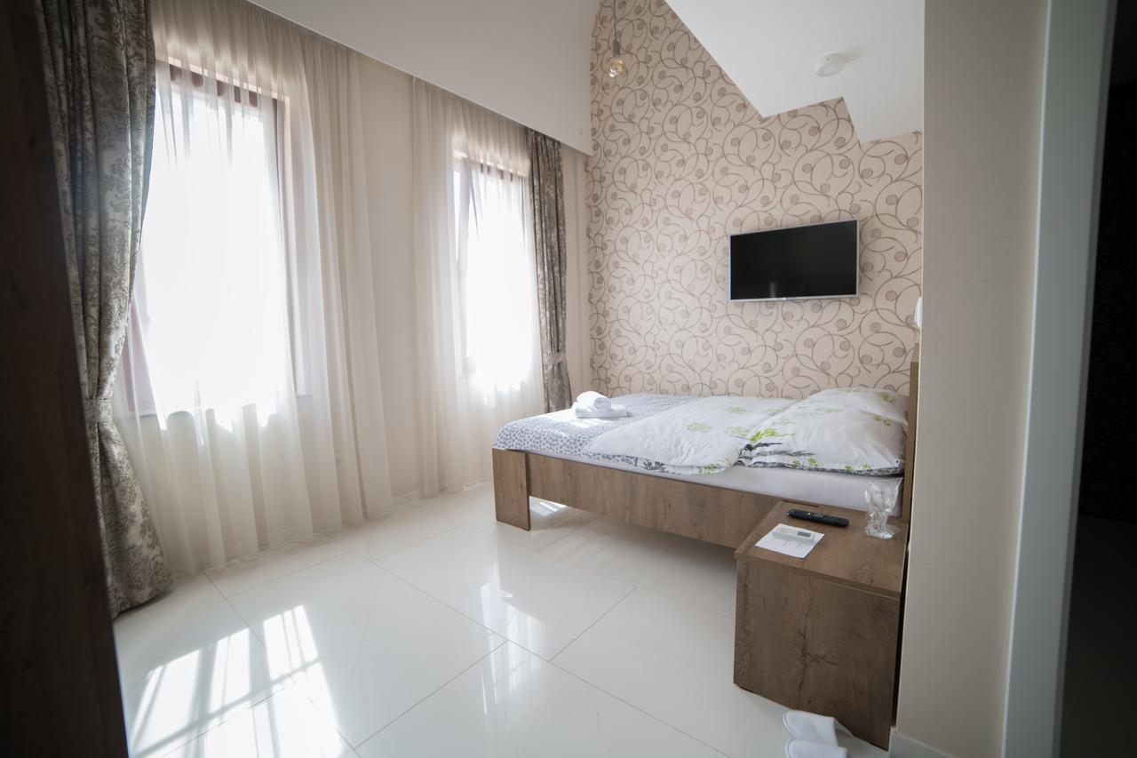 Hotel Urban Buzim Екстериор снимка