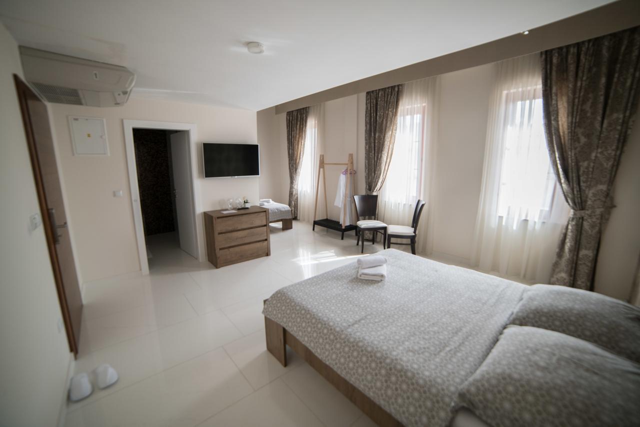 Hotel Urban Buzim Екстериор снимка